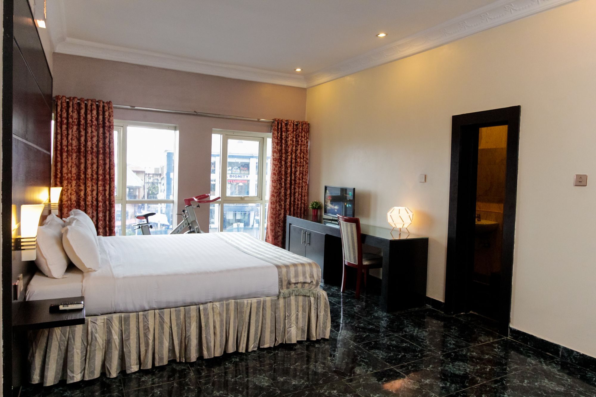 Sunfit - Fitness, Spa, Accommodation Aliayabiagba Exteriér fotografie